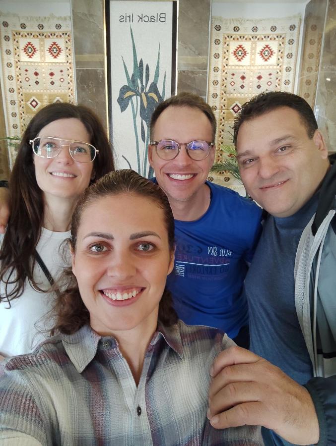 Hotel Black Iris Madaba